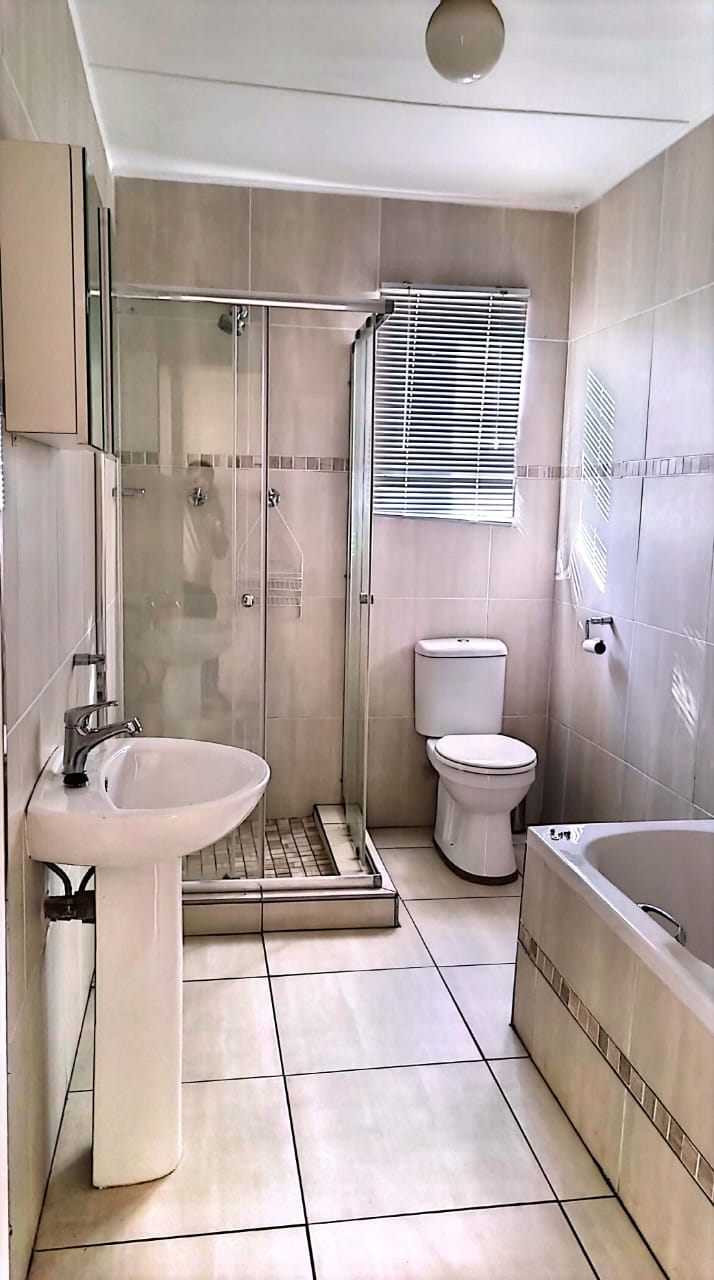 3 Bedroom Property for Sale in Cambridge Eastern Cape